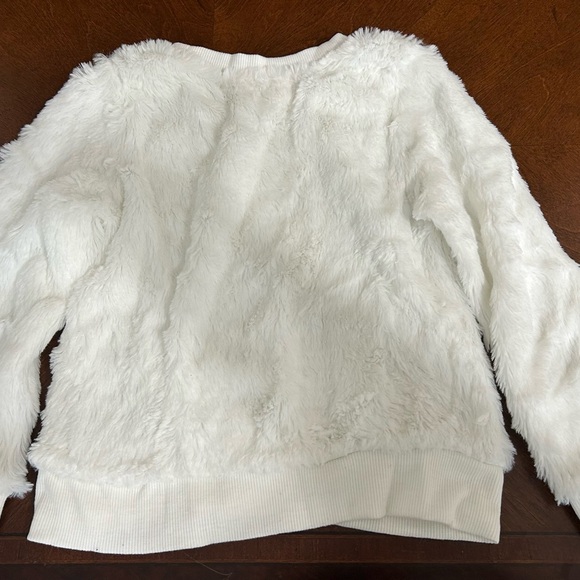 Between girl furry top size 4 color white with sparkling unicorn - Picture 3 of 5